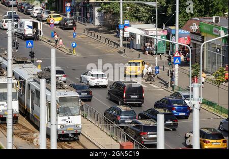 Bucarest, Romania - 29 luglio 2021: Vista ad alto angolo di Pantelimon Road, a Bucarest. Foto Stock