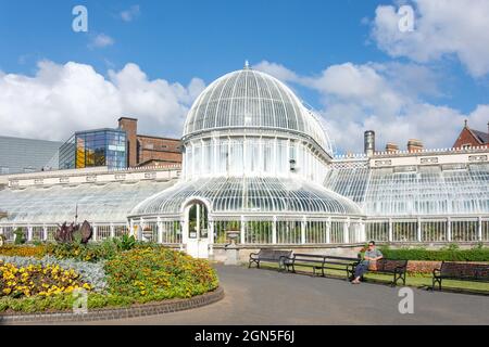 Serra a cupola vittoriana, giardini botanici, Queens Quarter, città di Belfast, Irlanda del Nord, Regno Unito Foto Stock