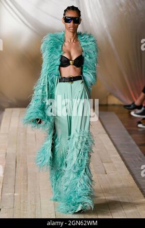 Milano, Italia. 22 settembre 2021. ROBERTO CAVALLI SS22 pista durante la settimana della Moda di Milano il 2021 settembre - Milano, Italia. 22/09/2021 Credit: dpa/Alamy Live News Foto Stock