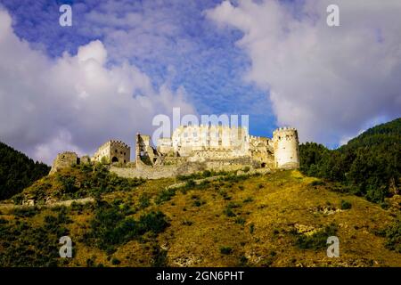 Rovine del Castello di Montechiaro, Val Venosta, Alto Adige, Provincia di Bolzano, Italia, Foto Stock