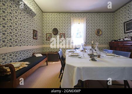 La sala da pranzo della piantagione Tudor. Al Pamplin Historical Park e al National Civil War Museum of the Civil War Soldier di Petersburg, Virgin Foto Stock