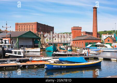 Underfall Yard Bristol, vista dello storico cantiere sottomarino Underfall Yard sul bordo occidentale del porto galleggiante, Bristol, Inghilterra, Regno Unito Foto Stock