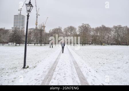 Hyde Park coperto di neve. Londra, Regno Unito 24 gennaio 2021. Foto Stock