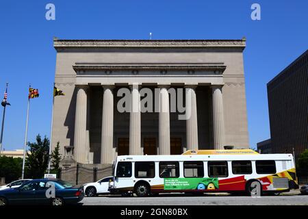 Baltimore War Memorial (101 N Gay St) e War Memorial Plaza, Baltimora, Maryland, USA Foto Stock