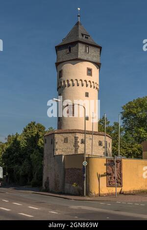 Vista della torre di avvistamento di Sachsenhausen a Francoforte, Germania Foto Stock