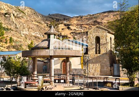 Antacocha, tipico villaggio peruviano nelle Ande Foto Stock