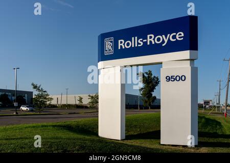 Montreal, QC, Canada - 4 settembre 2021: Primo piano del cartello Rolls-Royce presso la sede centrale canadese di Montreal, QC, Canada. Foto Stock