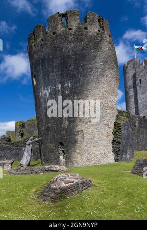 La Torre Sud-Est pendente del Castello di Caerphilly, Galles, Regno Unito Foto Stock