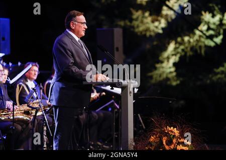 Spyros Capralos, presidente dei Comitati olimpici europei, interviene alla cerimonia di apertura. La settimana sportiva tradizionale europea annuale dal 23 settembre al 30 settembre è stata ufficialmente inaugurata da Bogdan Gabrovec, presidente del Comitato Olimpico sloveno, Spyros Capralos, presidente dei Comitati Olimpici europei, Mariya Gabriel, commissario europeo per l'innovazione, la ricerca, la cultura, l'istruzione e la gioventù, E il primo ministro sloveno Janez Jansa. 23. Settembre segna anche la Giornata dello Sport sloveno, una festa nazionale. Foto Stock