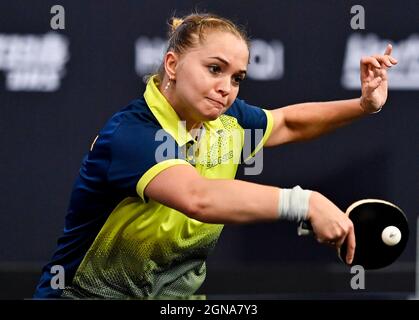 Doha, Qatar. 23 settembre 2021. Margaryta Pesotska d'Ucraina compete durante il Singles Round 16 delle donne contro Yang Xiaoxin di Monaco al WTT Star Contender Doha 2021 a Doha, Qatar, il 23 settembre 2021. Credit: Nikku/Xinhua/Alamy Live News Foto Stock