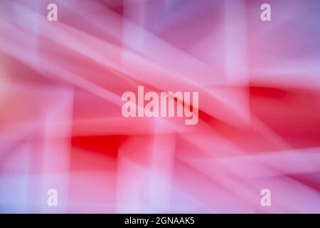 Sfondo lilla rosa astratto dalle linee acute. Simula dolore e velocità. Effetto fotografico. Foto Stock