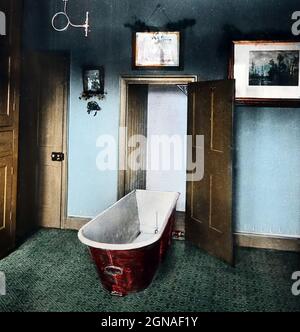 Un bagno armadio in una casa Bournville, primi del 1900 Foto Stock