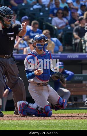 Denver CO, Stati Uniti. 23 settembre 2021. Los Angeles catcher Austin Barnes (15) in azione durante la partita con Los Angeles Dodgers e Colorado Rockies tenuto al Coors Field di Denver Co. David Seelig/Cal Sport Medi. Credit: csm/Alamy Live News Foto Stock