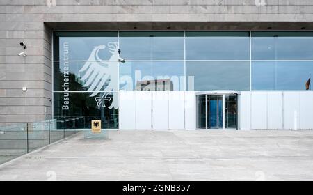 Berlino, Germania, 21 settembre 2021, zona d'ingresso al centro visitatori dell'Ufficio stampa e informazione del governo federale, Foto Stock