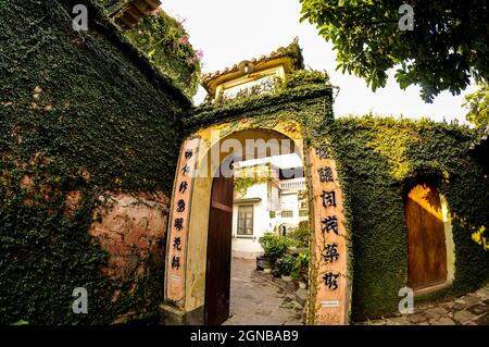 Bat Trang villaggio di ceramica nella città di ha noi nel nord del Vietnam Foto Stock