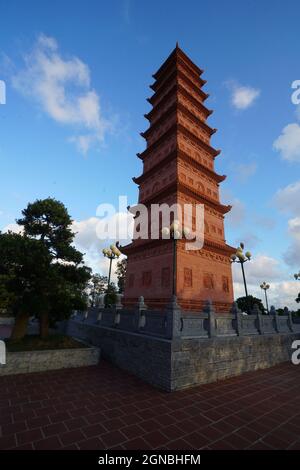 Tuong Long pagoda nella città di Hai Phong nel nord del Vietnam Foto Stock