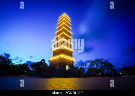 Tuong Long pagoda nella città di Hai Phong nel nord del Vietnam Foto Stock