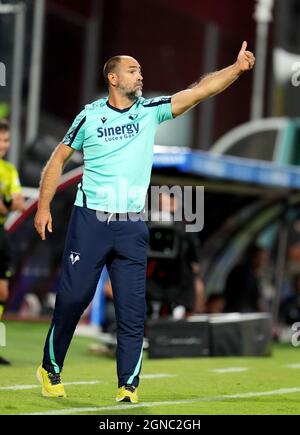 SALERNO, ITALIA - SETTEMBRE 22: Igor Tudor New Head Coach of Hellas Verona reagisce, durante la Serie A match tra US Salernitana e Hellas Verona FC allo Stadio Arechi il 22 Settembre 2021 a Salerno, Italia. (Foto tramite MB Media) Foto Stock