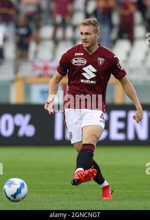 Torino, 23 settembre 2021. Tommaso Pobega del Torino FC durante la Serie A allo Stadio Grande Torino. Il credito d'immagine dovrebbe essere: Jonathan Moscrop / Sportimage Foto Stock