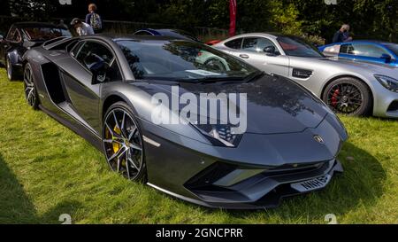 Lamborghini Aventador V12 S-A ‘NNH 65’ in mostra al Salone Privé del 5 settembre 2021 al Palazzo di Blenheim Foto Stock