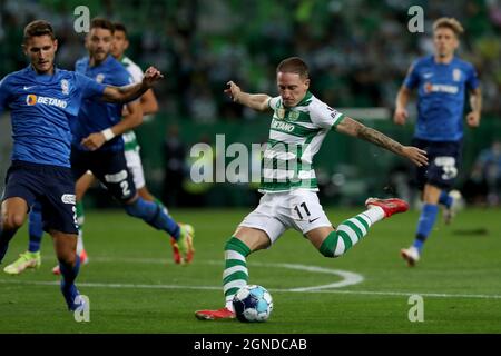 Lisbona, Portogallo. 24 settembre 2021. Nuno Santos di Sporting CP in azione durante la partita di calcio della Lega Portoghese tra Sporting CP e CS Maritimo allo stadio Jose Alvalade di Lisbona, Portogallo, il 24 settembre 2021. (Credit Image: © Pedro Fiuza/ZUMA Press Wire) Credit: ZUMA Press, Inc./Alamy Live News Foto Stock