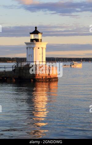 Portland Breakwater Light conosciuta anche come Bug Light al mattino, South Portland, Maine, USA Foto Stock