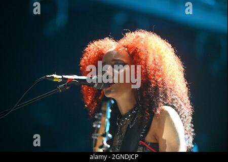 Settembre 24, 2021, Sheffield, South Yorkshire, U.K: Nova Twins che si esibisce alla Sheffield Arena (Credit Image: © Robin Burns/ZUMA Press Wire) Foto Stock