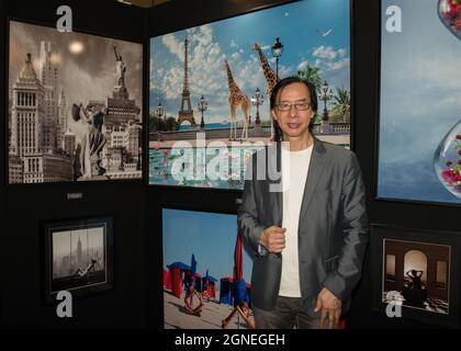 Parigi : Expo 4 esposizione collettiva d'arte Aux Halles Des Blancs Manteaux Foto Stock