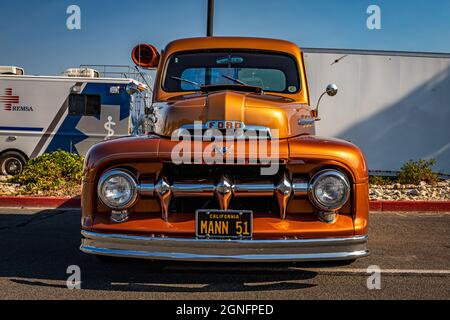 Reno, NV - 4 agosto 2021: 1951 Ford F1 pick-up furgone ad una mostra locale auto. Foto Stock