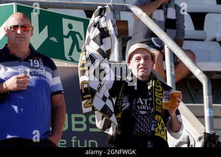 ANVERSA, BELGIO - SETTEMBRE 25: Tifosi durante la partita della Jupiler Pro League tra Beerschot V.A. e KAS Eupen allo stadio Olympisch il 25 Settembre 2021 ad Anversa, Belgio (Foto di Perry van de Leuvert/Orange Pictures) Foto Stock