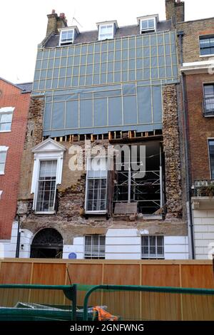 Queen Anne Street, Londra. 1774 costruzione di Townhouse crollo e demolizione. Foto Stock