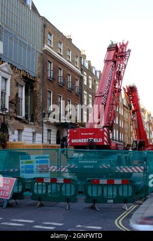 Queen Anne Street, Londra. 1774 costruzione di Townhouse crollo e demolizione. Foto Stock