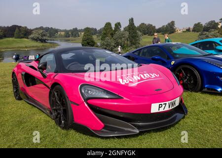 Formula Woman - McLaren 600Lt ‘P7 VNK’ in mostra al Salone Privé del 5 settembre 2021 al Blenheim Palace Foto Stock