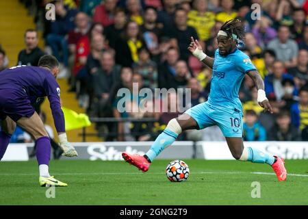 WATFORD, REGNO UNITO. 25 SETTEMBRE Allan Saint-Maximin di Newcastle controlla la palla durante la partita della Premier League tra Watford e Newcastle United a Vicarage Road, Watford sabato 25 settembre 2021. (Credit: Federico Maranesi | MI News) Credit: MI News & Sport /Alamy Live News Foto Stock