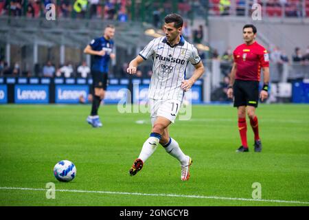 Milano, Italia - settembre 25 2021 - Serie A Match F.C. Internazionale - stadio Atalanta BC San Siro - freuler remo in azione durante la partita Foto Stock