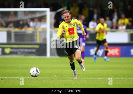 The EnviroVent Stadium, Harrogate, Inghilterra - 25 settembre 2021 Jack Diamond (21) di Harrogate - durante la partita Harrogate contro Stevenage, EFL League 2, 2021/22, all'EnviroVent Stadium, Harrogate, Inghilterra - 25 settembre 2021 Credit: Arthur Haigh/WhiteRosePhotos/Alamy Live News Foto Stock