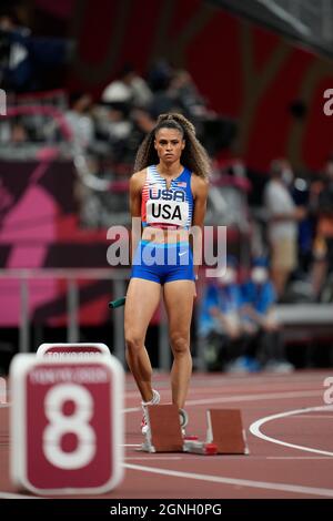 Sydney McLaughlin in competizione nelle Olimpiadi di Tokyo del 2020. Foto Stock