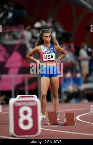 Sydney McLaughlin in competizione nelle Olimpiadi di Tokyo del 2020. Foto Stock