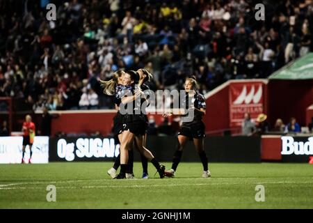 Bridgeview, Stati Uniti. 25 Settembre 2021. Chicago Red Stars festeggia il traguardo durante la partita il 25 settembre al Seat Geek Stadium Credit: SPP Sport Press Photo. /Alamy Live News Foto Stock