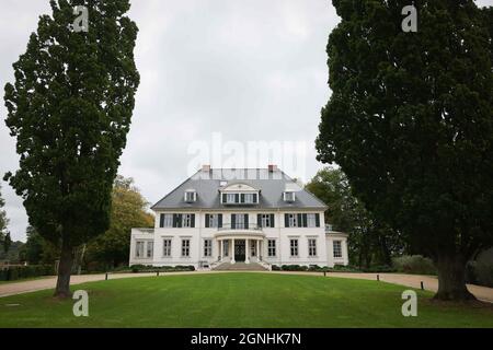 Malente, Germania. 16 settembre 2021. La casa padronale del Gut Immenhof può essere vista in occasione di un evento mediatico. Noto come set cinematografico, il Gut Immenhof apre in hotel dal 1° ottobre 2021. Credit: Christian Charisius/dpa/Alamy Live News Foto Stock