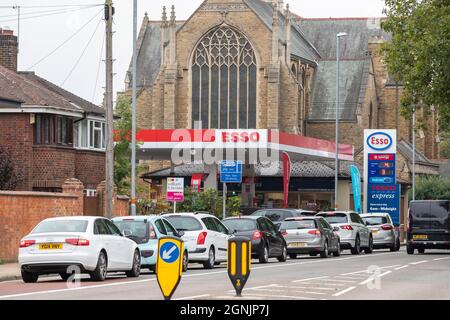 Northampton, 26 settembre 2021. Mancanza di carburante in garage a causa della mancanza di driver HGV, immagine scattata il 25 settembre. Credit: Keith J Smith./Alamy Live News. Foto Stock