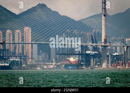 Ponte stonecutters, sotto la consruzione e il completamento prossimo nel luglio 2009, Victoria Harbour, Hong Kong Foto Stock