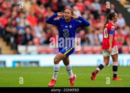 Drew Spence (24) di Chelsea F.C Women celebra il suo obiettivo e fa il punteggio 1-5 Foto Stock