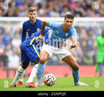 25 settembre 2021 - Chelsea / Manchester City - la Premier League - Stamford Bridge Rodri durante la partita della Premier League a Stamford Bridge. Picture Credit : © Mark Pain / Alamy Live News Foto Stock