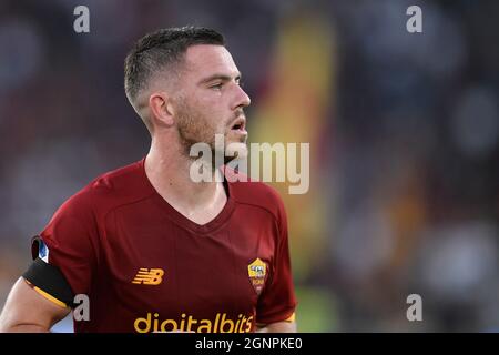 Roma, Italia. 26 settembre 2021. Jordan Veretout di AS Roma durante la Serie Una partita di calcio tra le SS Lazio e AS Roma calciò allo stadio Olimpico di Roma, 26 settembre 2021. Foto Antonietta Baldassarre/Insidefoto Credit: Ininsidefoto srl/Alamy Live News Foto Stock