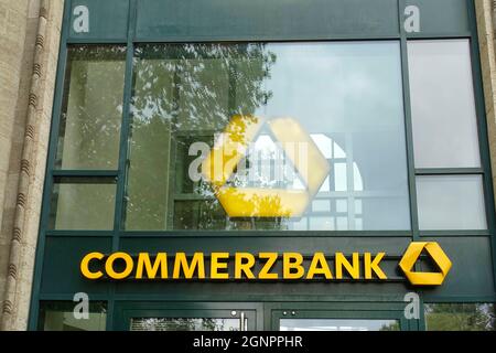 Ramo della Commerzbank a Berlino, Germania Foto Stock