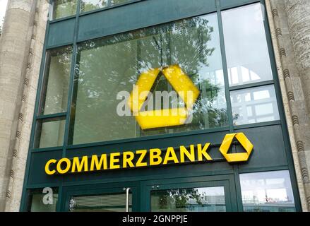 Ramo della Commerzbank a Berlino, Germania Foto Stock