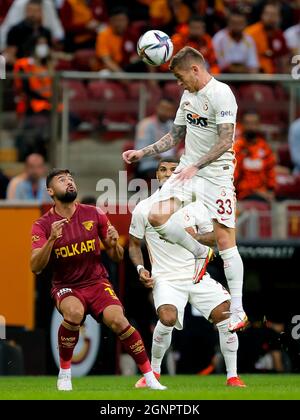 ISTANBUL, TURCHIA - 26 SETTEMBRE: Alexandru Cicaldau di Galatasaray durante la Super Lig match tra Galatasaray e Goztepe al Turk Telekom Stadium il 26 settembre 2021 a Istanbul, Turchia (Foto di Orange Pictures) Foto Stock