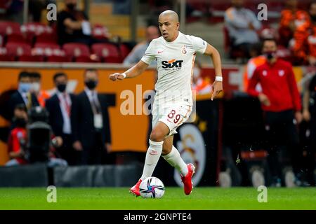 ISTANBUL, TURCHIA - 26 SETTEMBRE: Sofiane Feghouli di Galatasaray durante la Super Lig match tra Galatasaray e Goztepe al Turk Telekom Stadium il 26 settembre 2021 a Istanbul, Turchia (Foto di Orange Pictures) Foto Stock
