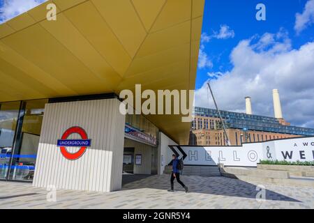 27 settembre 2021. Battersea Power Station, una nuova filiale della rete metropolitana Northern Line di Londra dalla stazione di Kennington Foto Stock